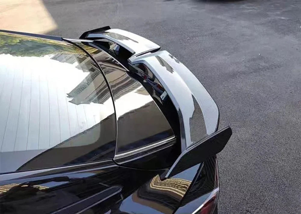 Universal butterfly shaped tail wing