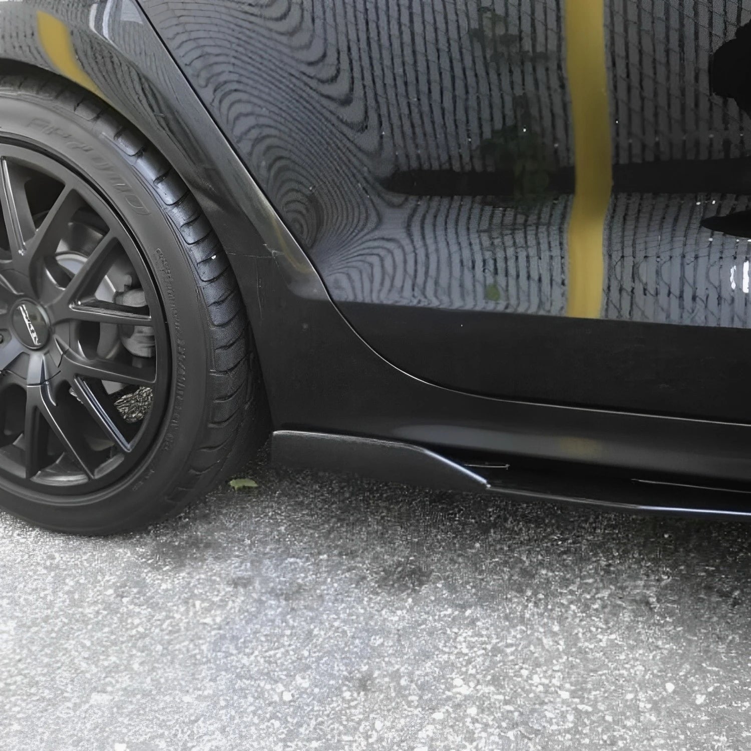 Universal Gloss Black Side Skirt